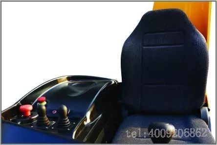 前移式電動(dòng)叉車(chē)(圖5) 前移式電動(dòng)叉車(chē)(圖5)