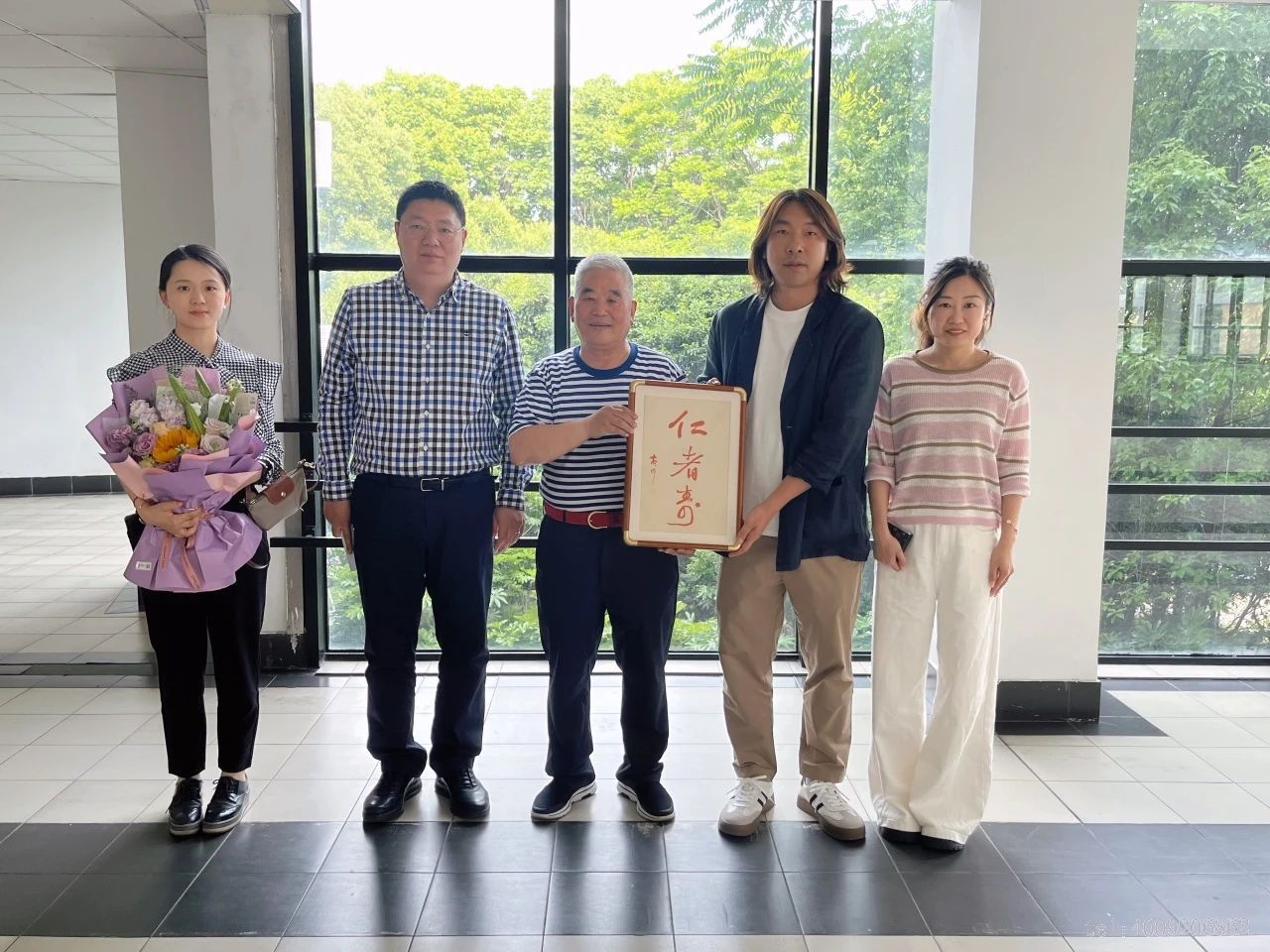 儲(chǔ)吉旺為高校學(xué)子講授“畢業(yè)最后一課”(圖4) 儲(chǔ)吉旺為高校學(xué)子講授“畢業(yè)最后一課”(圖4)